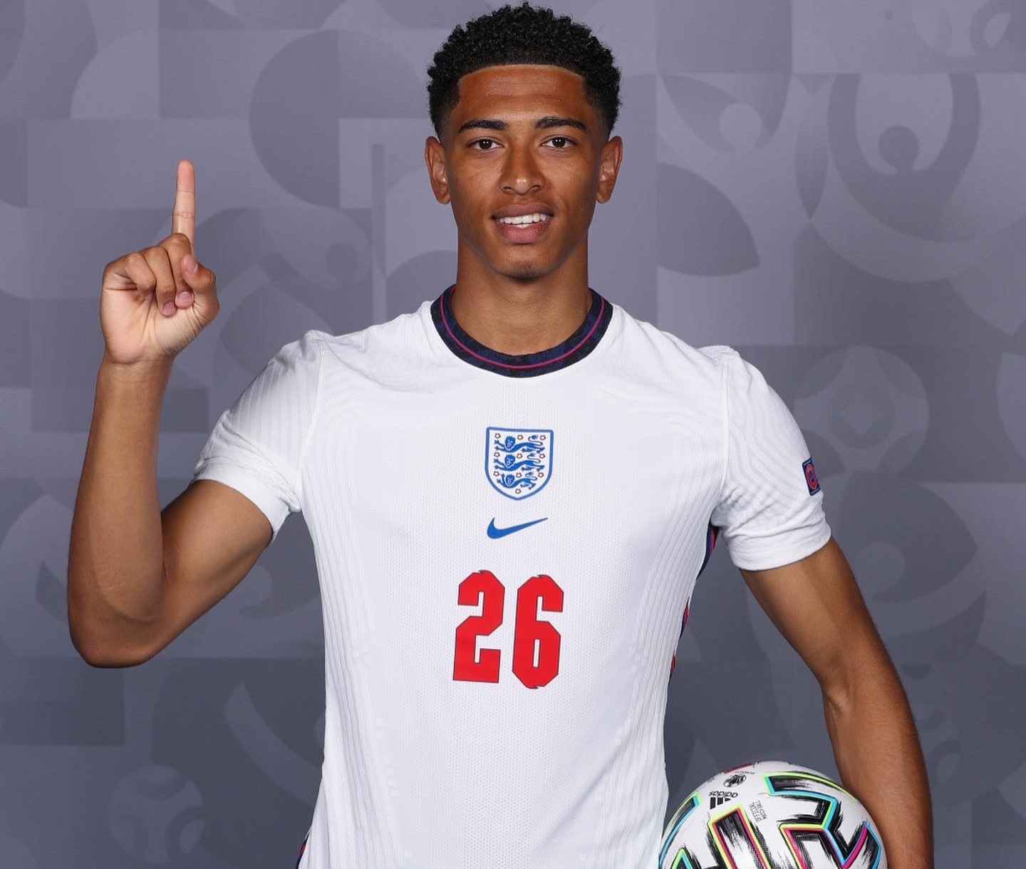 德甲战报：曼卡、斯基默破门，海登海姆2-1战胜弗赖堡