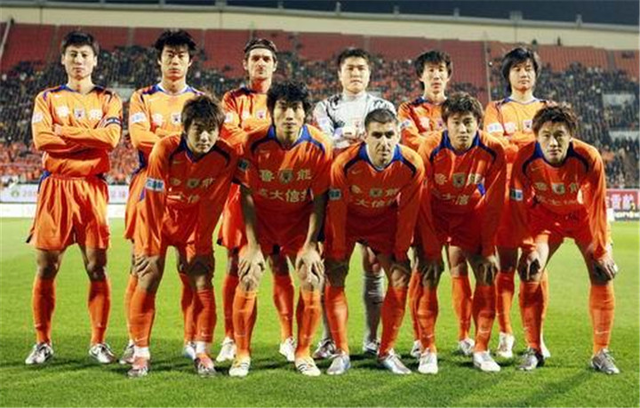 名记：利物浦中场莫顿将在周二正式签约加盟里昂