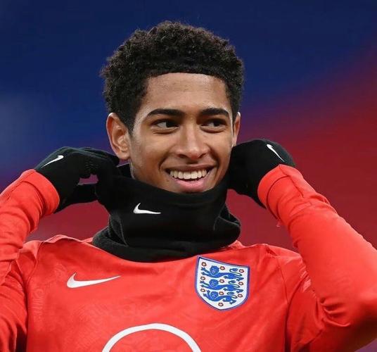 球迷举横幅感谢队长