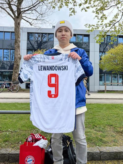 日本11月大名单：远藤航领衔，北野飒太等三名球员首次入选